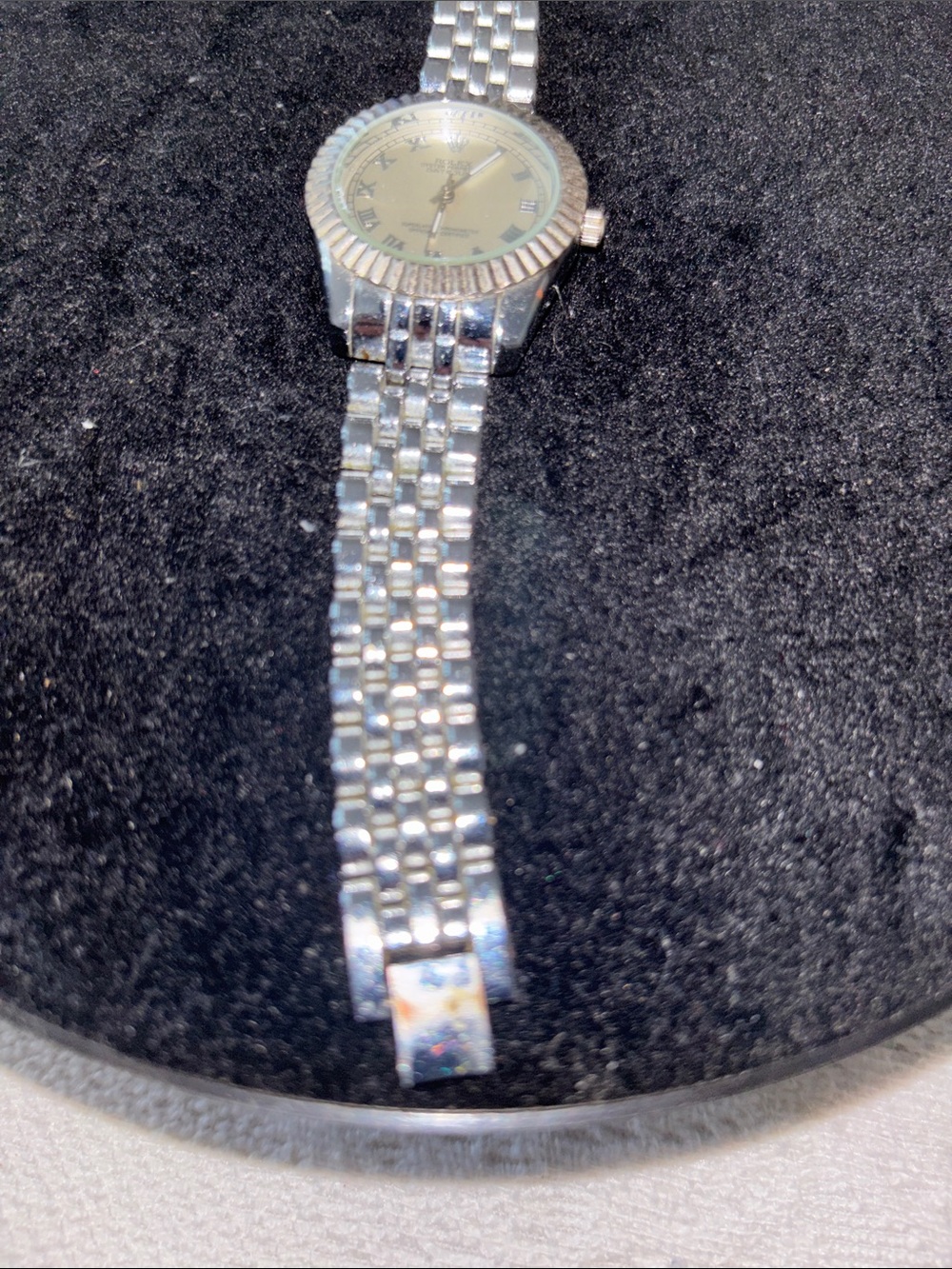 Designer Inspired Classic Women's Bracelet Watch - Picture 2 of 6